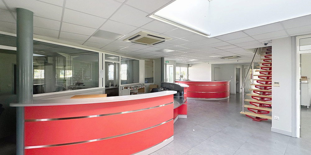 local commercial à SERRES CASTET (64121)